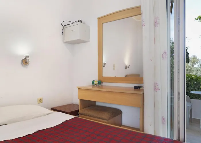 Helena Kefalonia * Σβορωνάτα