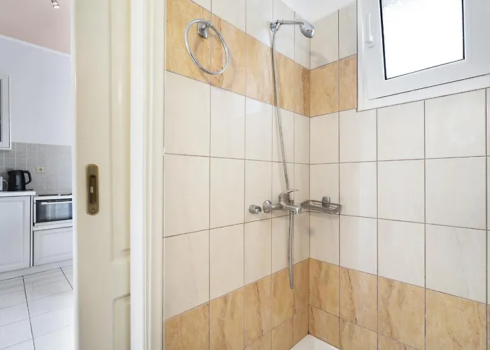 Helena Kefalonia Σβορωνάτα