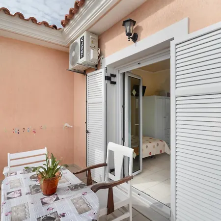 Helena Kefalonia Apartment *