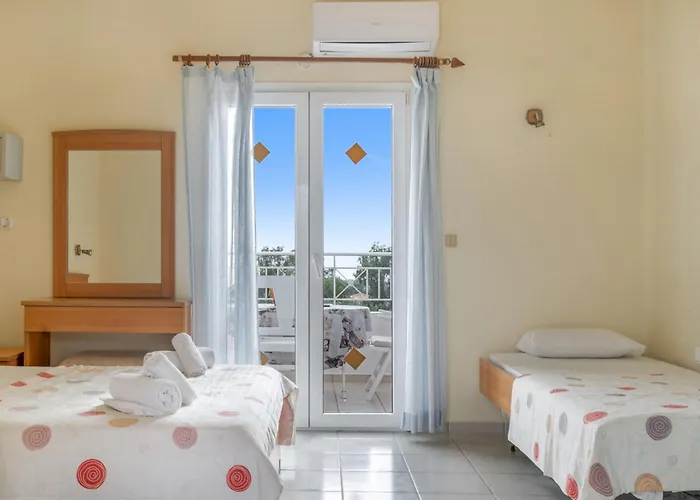 Helena Kefalonia 斯沃伦塔